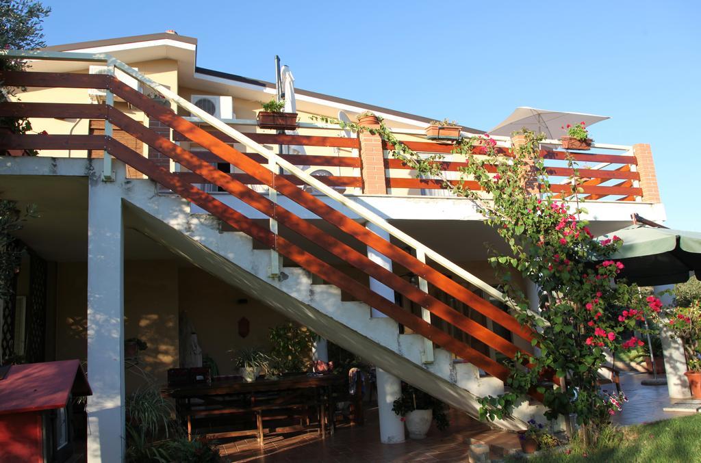 Ferienwohnung La Collina Del Riccio Ortona Exterior foto